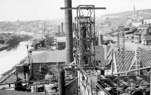 Tar Works 1953 by permission of Raymond Holland