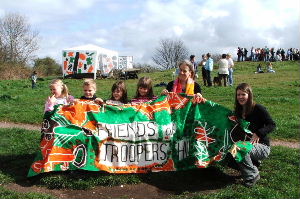 Air Balloon Hill School pupils with Helen Adshead and Sally Oldfield